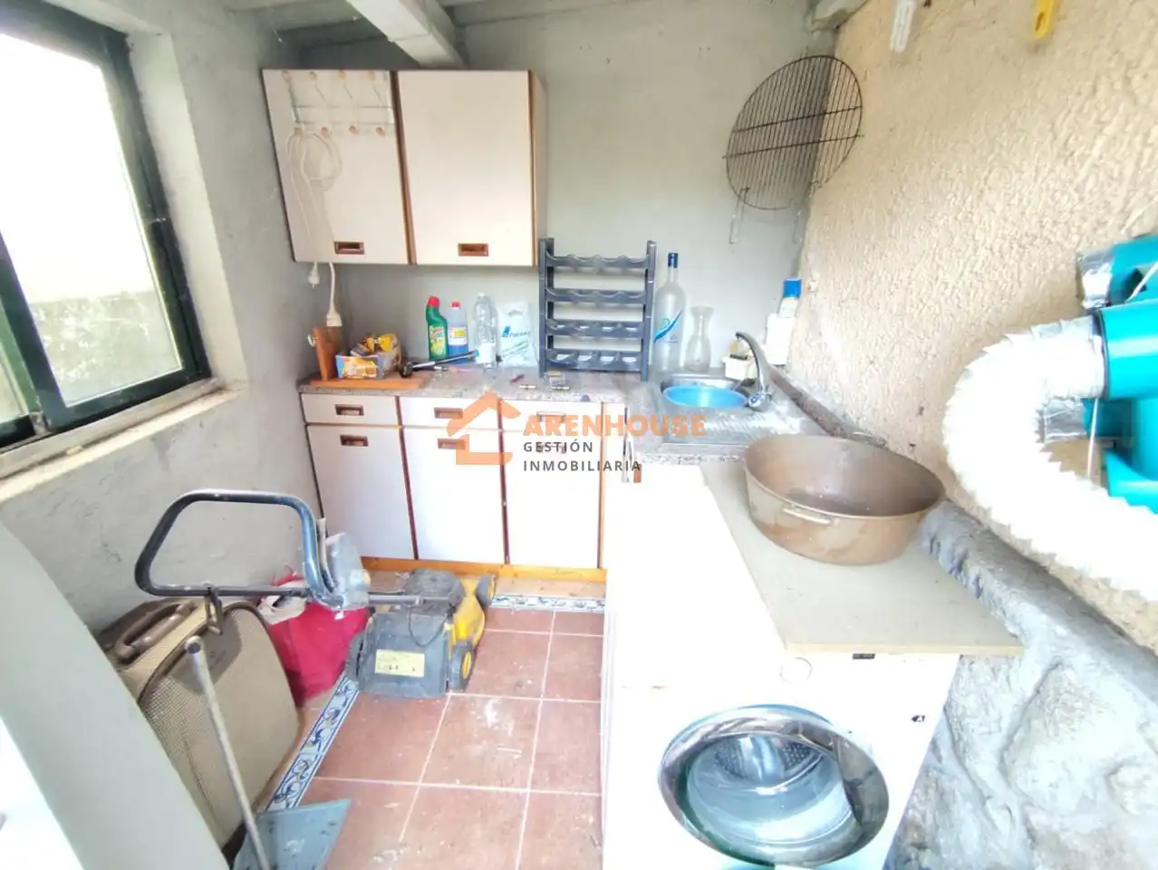 Cocina de Casa o chalet en venta en Ourense Capital  con Calefacción, Jardín privado y Trastero