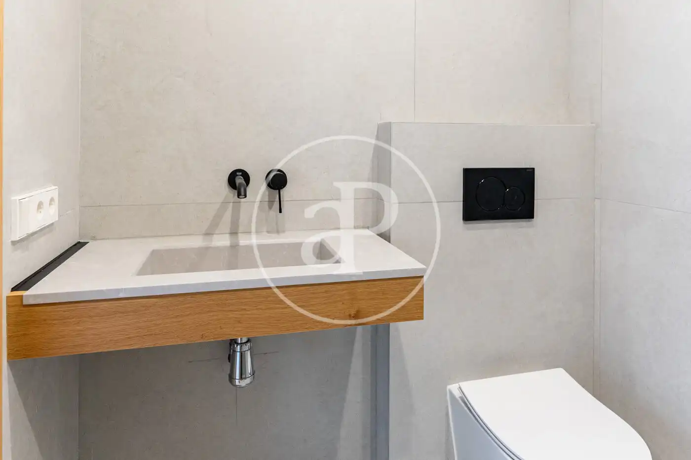 Bany de Pis en venda en  Palma de Mallorca amb Aire condicionat, Calefacció i Jardí privat