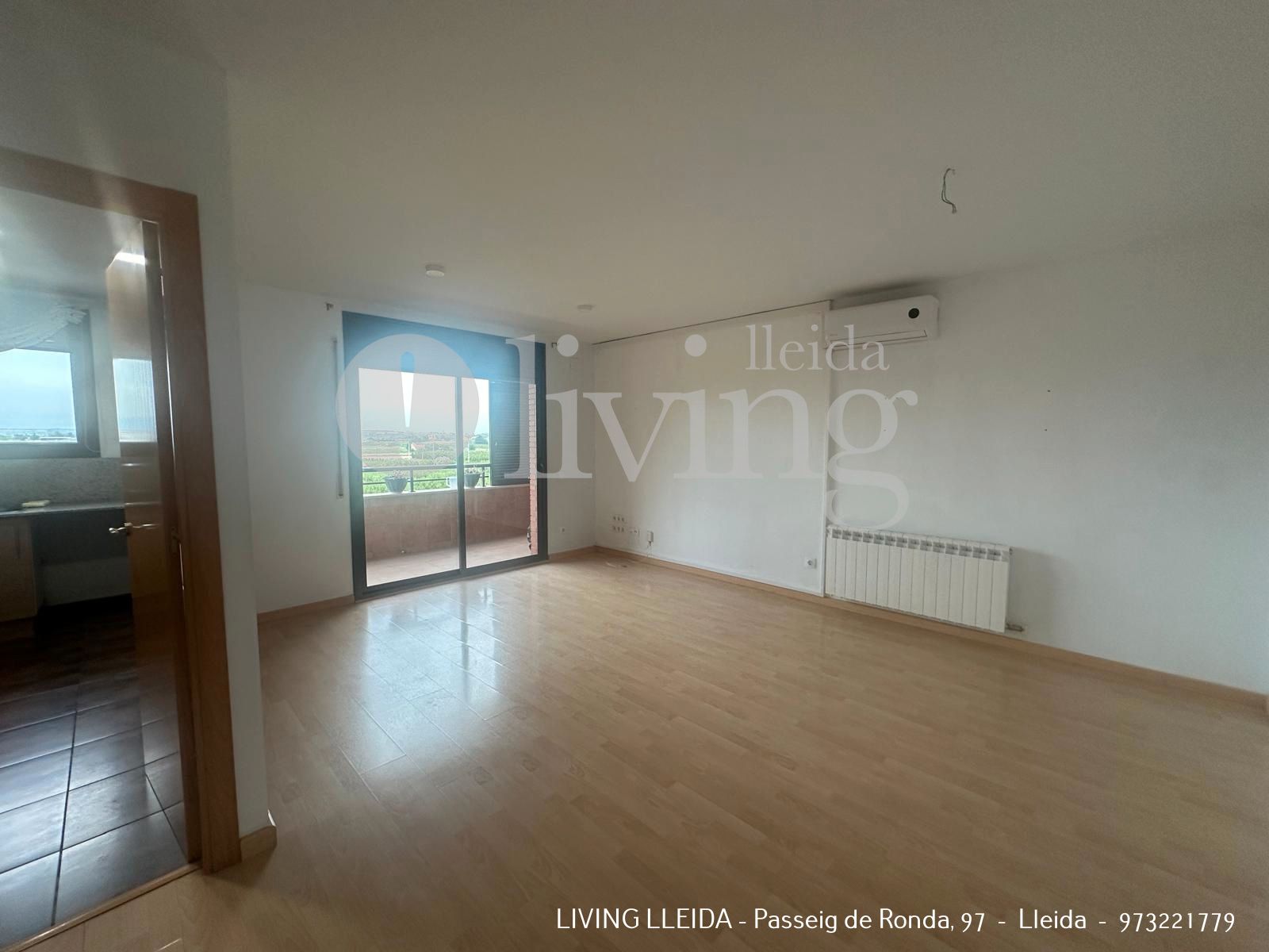 Sala d'estar de Pis en venda en  Lleida Capital amb Aire condicionat, Calefacció i Parquet
