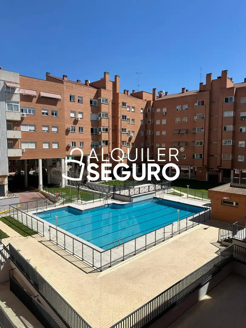 Piso de alquiler en de las Retamas, Prado Santo Domingo - Ensanche