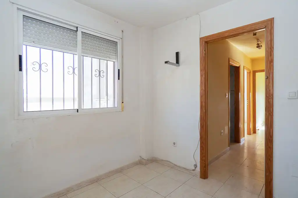 Casa aparellada en venda a C/ Federico Martín Bahamontes, imagen 9
