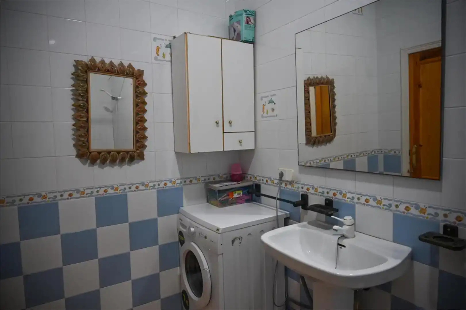 Badezimmer von Wohnung zur Miete in Cartagena mit Klimaanlage, Privatgarten und Parkett