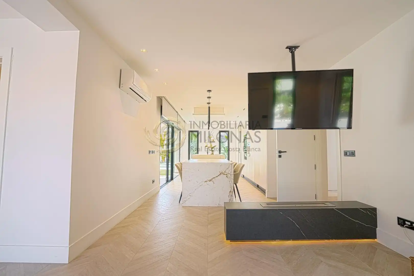 Sala de estar de Casa o chalet en venta en L'Alfàs del Pi con Aire acondicionado, Jardín privado y Terraza