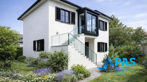 Noja, Cantabria en venta casa independiente, cerca del centro y de las playas. Con jardín
