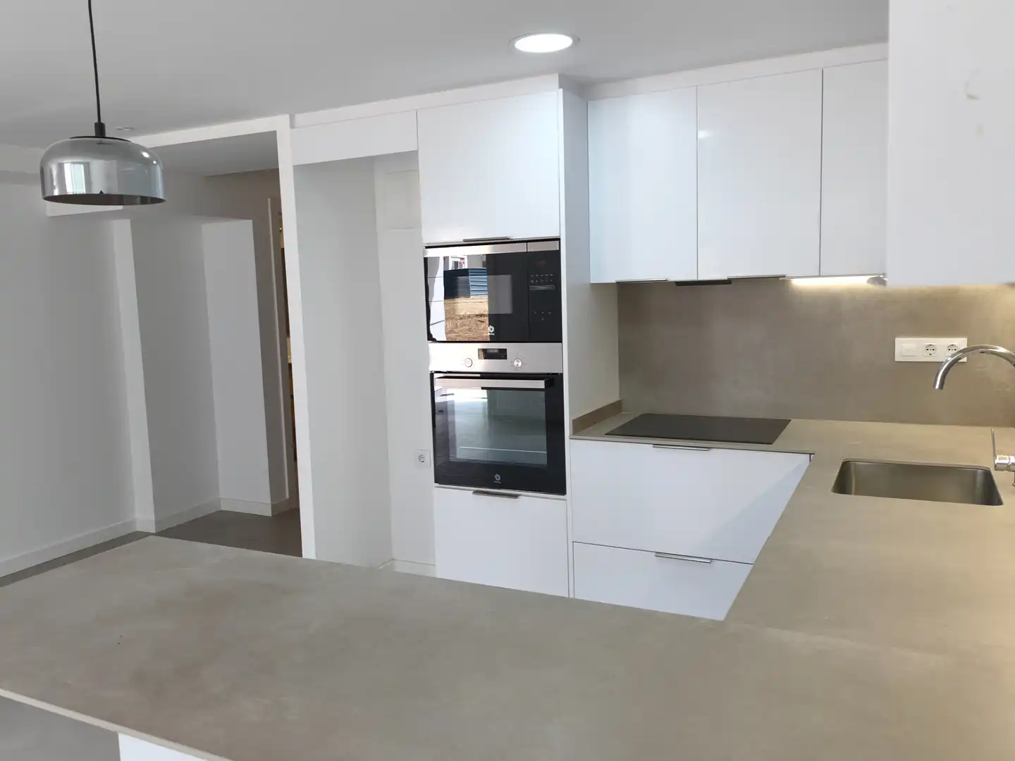 Cuina de Pis en venda en Girona amb Aire condicionat, Calefacció i Terrassa