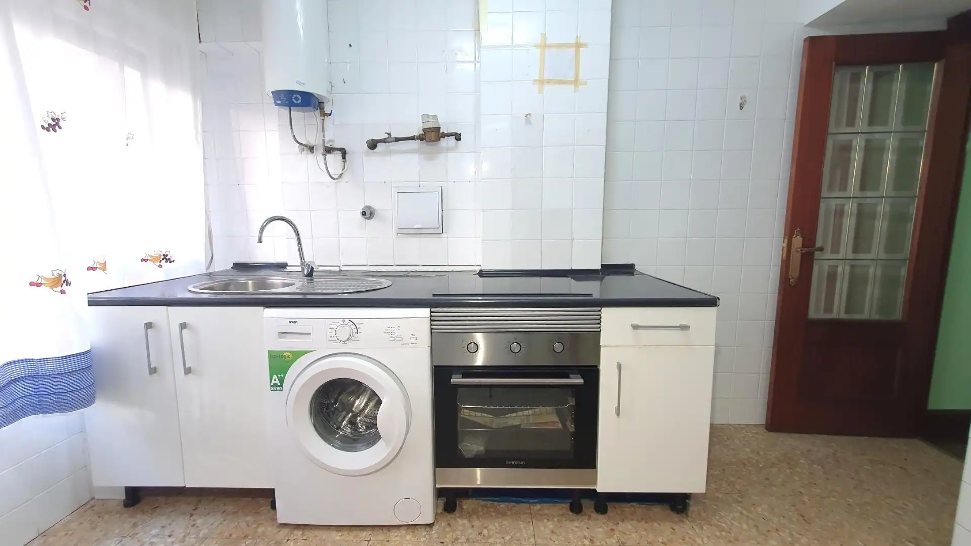 Kitchen of Flat for sale in Sestao   with Storage room and Balcony