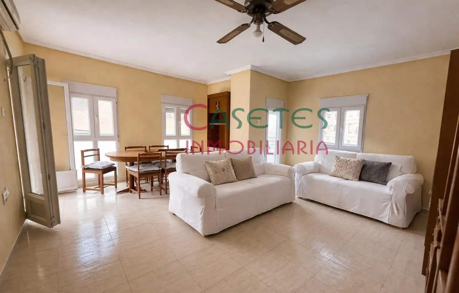 Exterior view of Flat for sale in  Valencia Capital  with Air Conditioner and Terrace