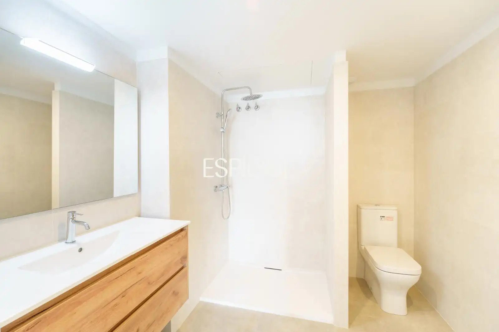 Baño de Casa adosada en venta en Sant Andreu de Llavaneres con Calefacción, Terraza y Trastero