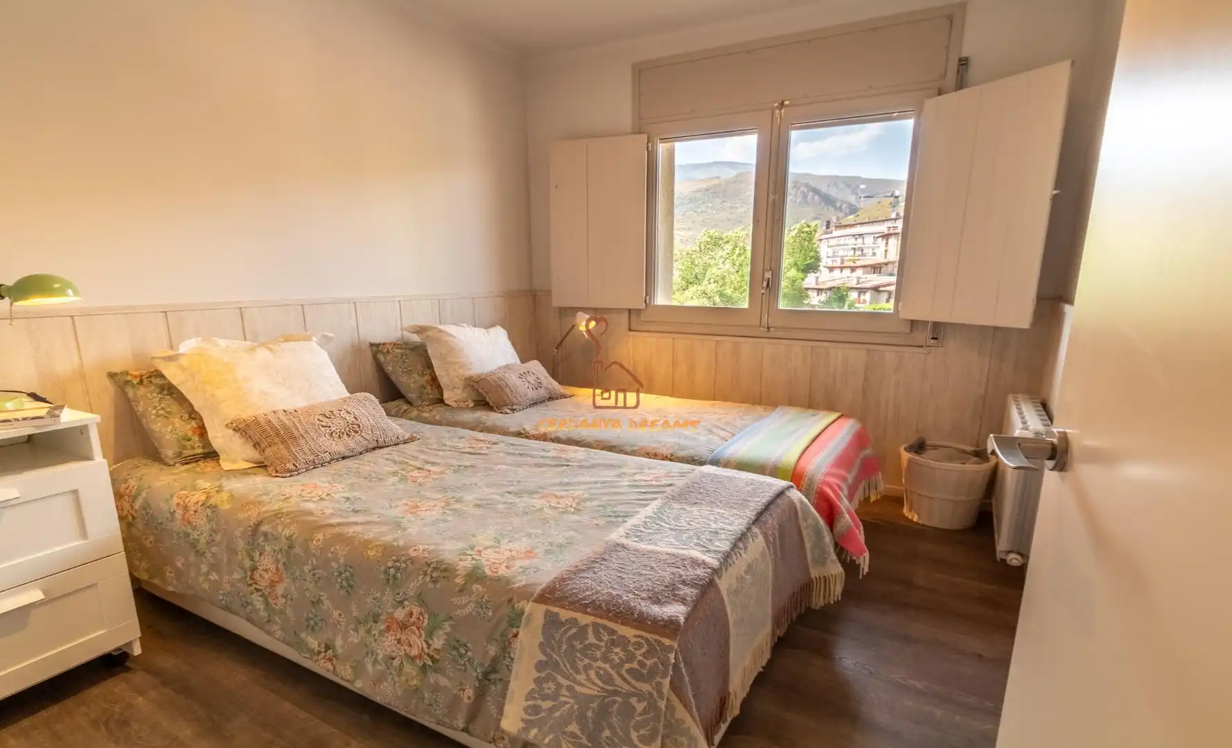 Habitación de Planta baja en venta en Bellver de Cerdanya con Calefacción, Parquet y Horno