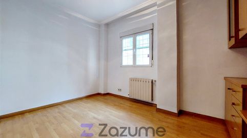 Photo 5 of Flat for rent in C. de Carabelos, San Fermín, Madrid Capital