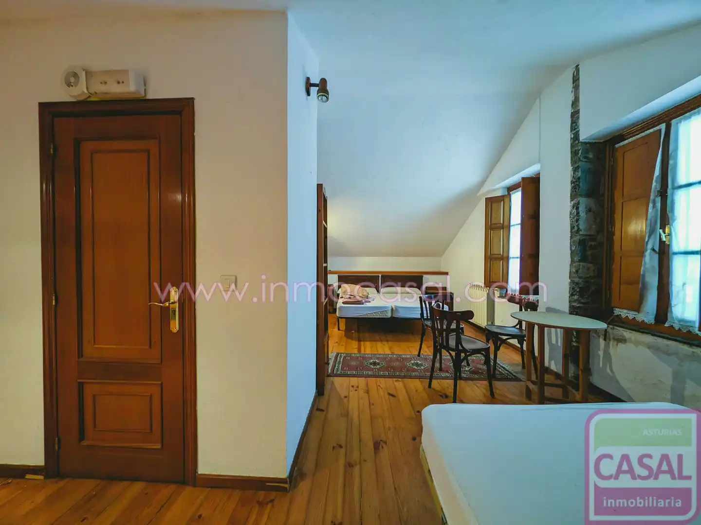 Habitación de Casa o chalet en venta en León Capital  con Calefacción, Trastero y Amueblado