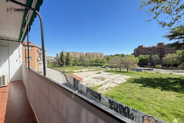 Piso en Venta en Puerta del Ángel