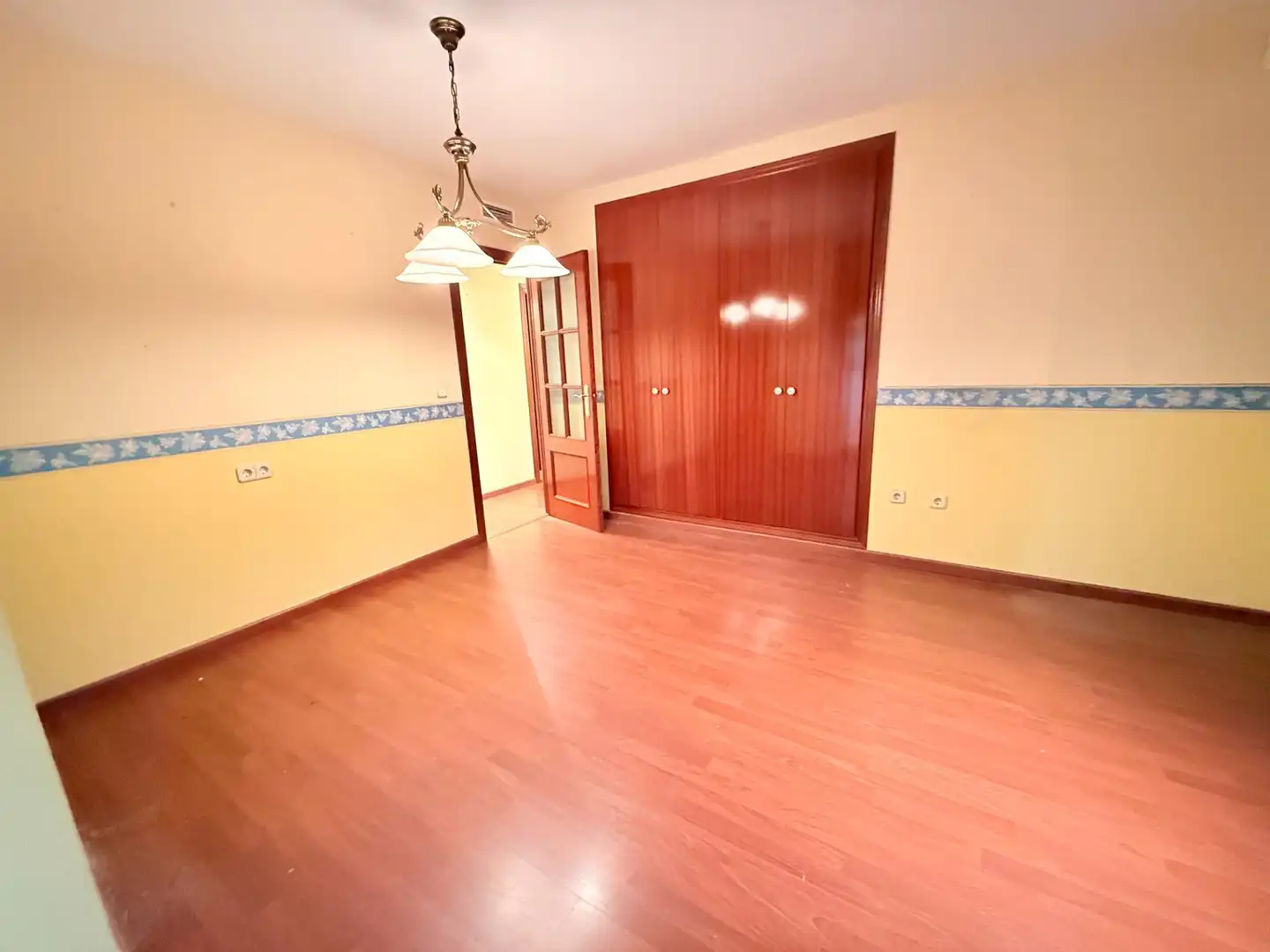 Schlafzimmer von Wohnung zum Verkauf in Valencia mit Parkett und Terrasse