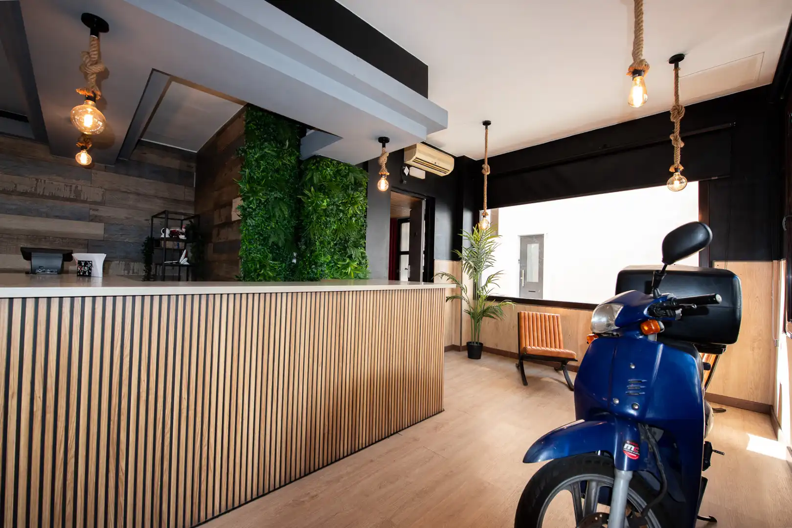 Locale commerciale in cessione a Carrer de Girona, imagen 3