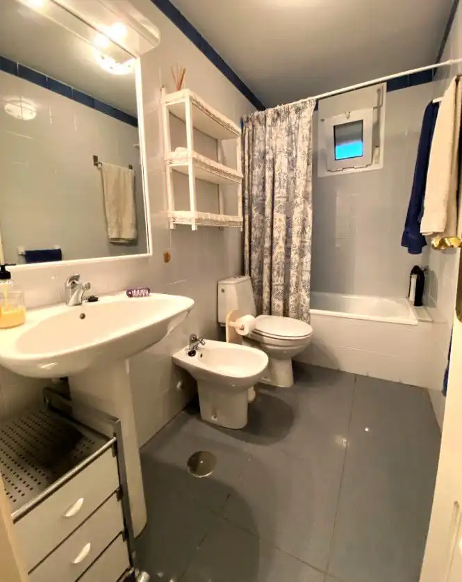 Bathroom of Flat for sale in Rota  with Air Conditioner, Terrace and Community pool