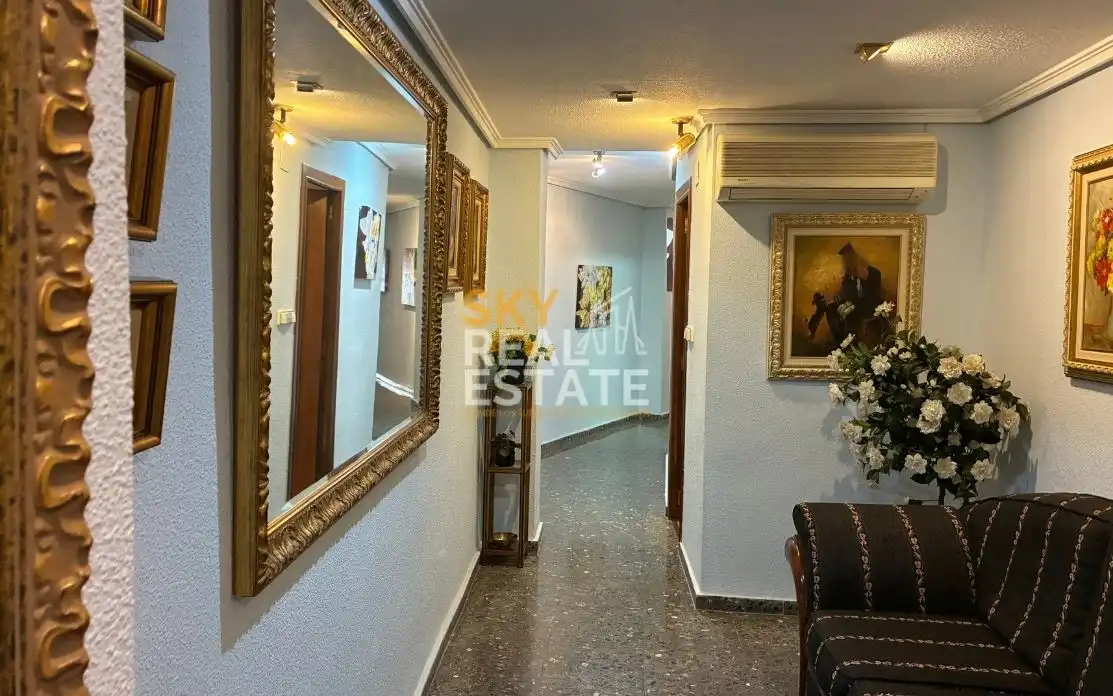 Exterior view of Flat for sale in Silla  with Air Conditioner and Balcony