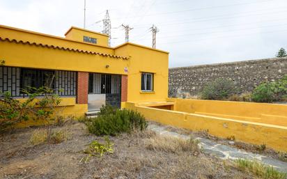 Vista exterior de Casa o xalet en venda en Las Palmas de Gran Canaria amb Jardí privat, Terrassa i Traster