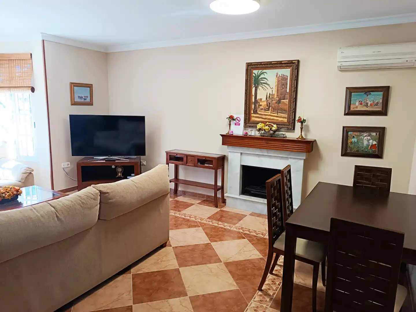 Sala de estar de Casa o chalet en venta en El Puerto de Santa María con Aire acondicionado, Jardín privado y Terraza