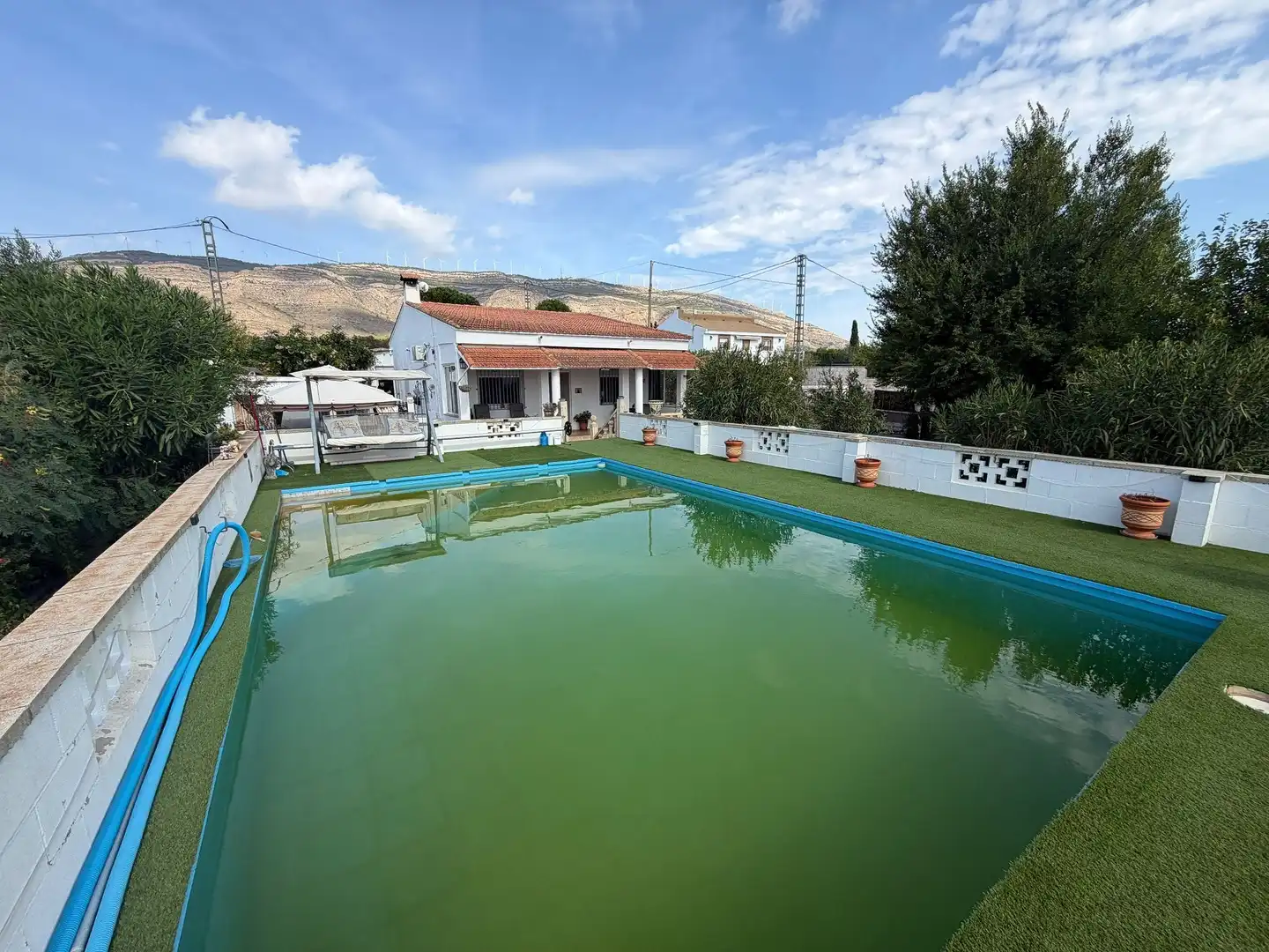 Swimming pool of Houses for sale in Caudete, Albacete