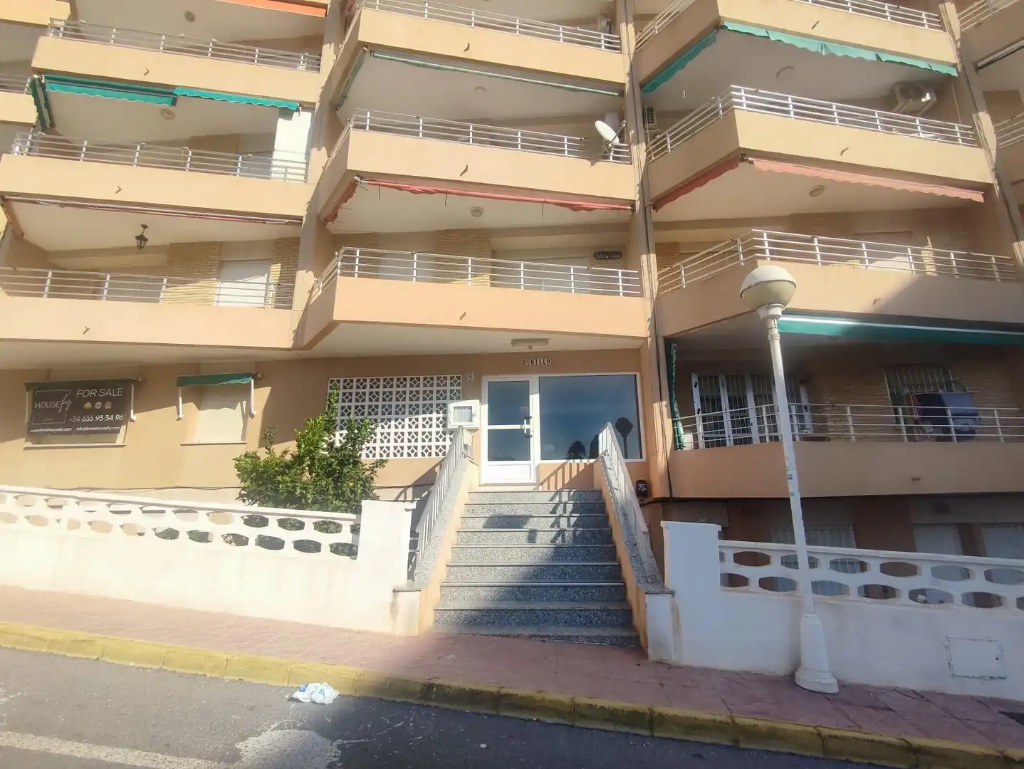 Vista exterior de Apartamento en venta en Guardamar del Segura con Amueblado