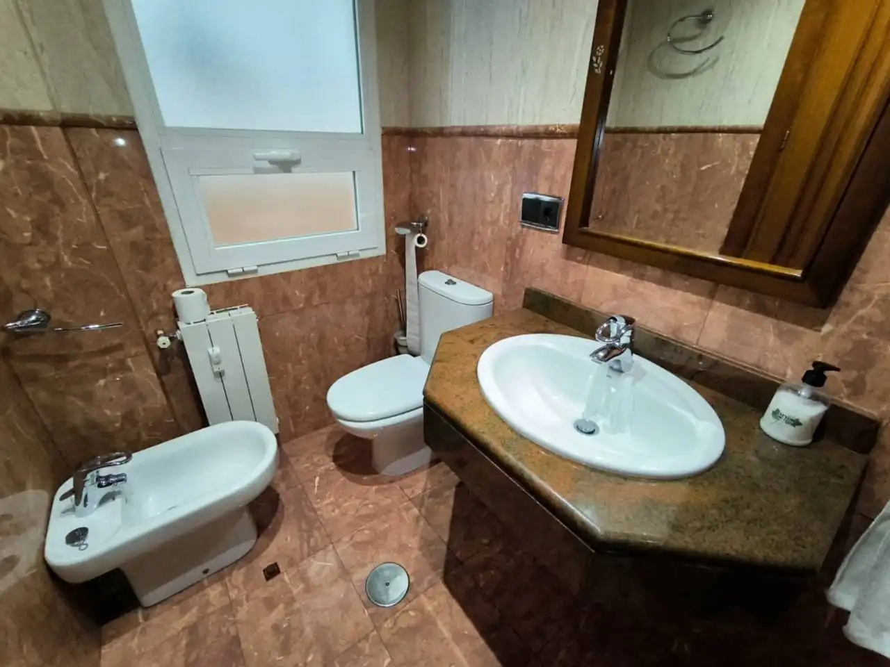 Badezimmer von Wohnung zum Verkauf in Albacete mit Klimaanlage, Heizung und Parkett