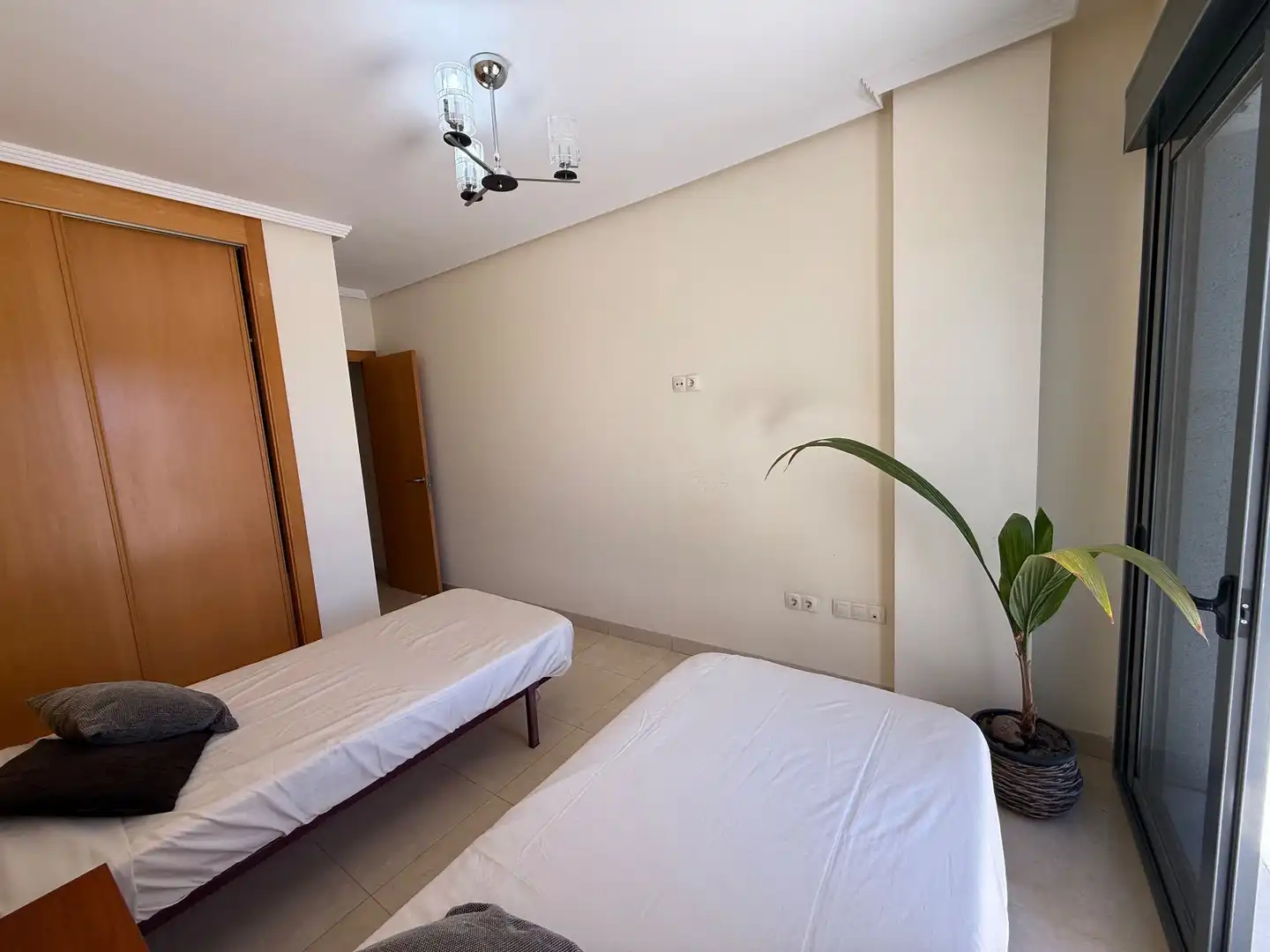 Dormitori de Apartament en venda en Adeje amb Terrassa, Piscina i Moblat