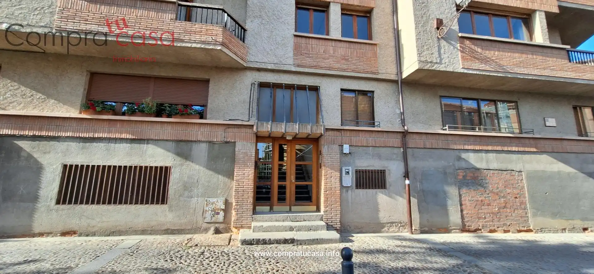 Vista exterior de Pis de lloguer en Segovia amb Calefacció, Terrassa i Moblat