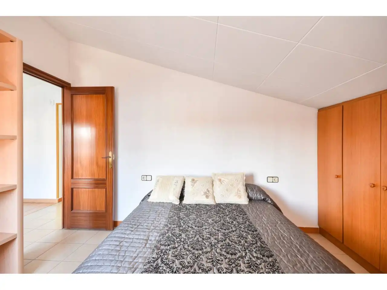 Habitación de Casa o chalet en venta en Santa Perpètua de Mogoda con Aire acondicionado, Calefacción y Jardín privado