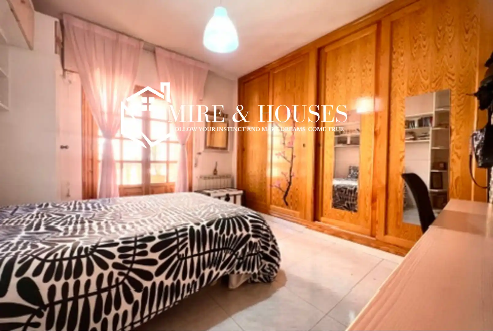Habitación de Casa adosada en venta en El Molar (Madrid) con Calefacción, Jardín privado y Terraza