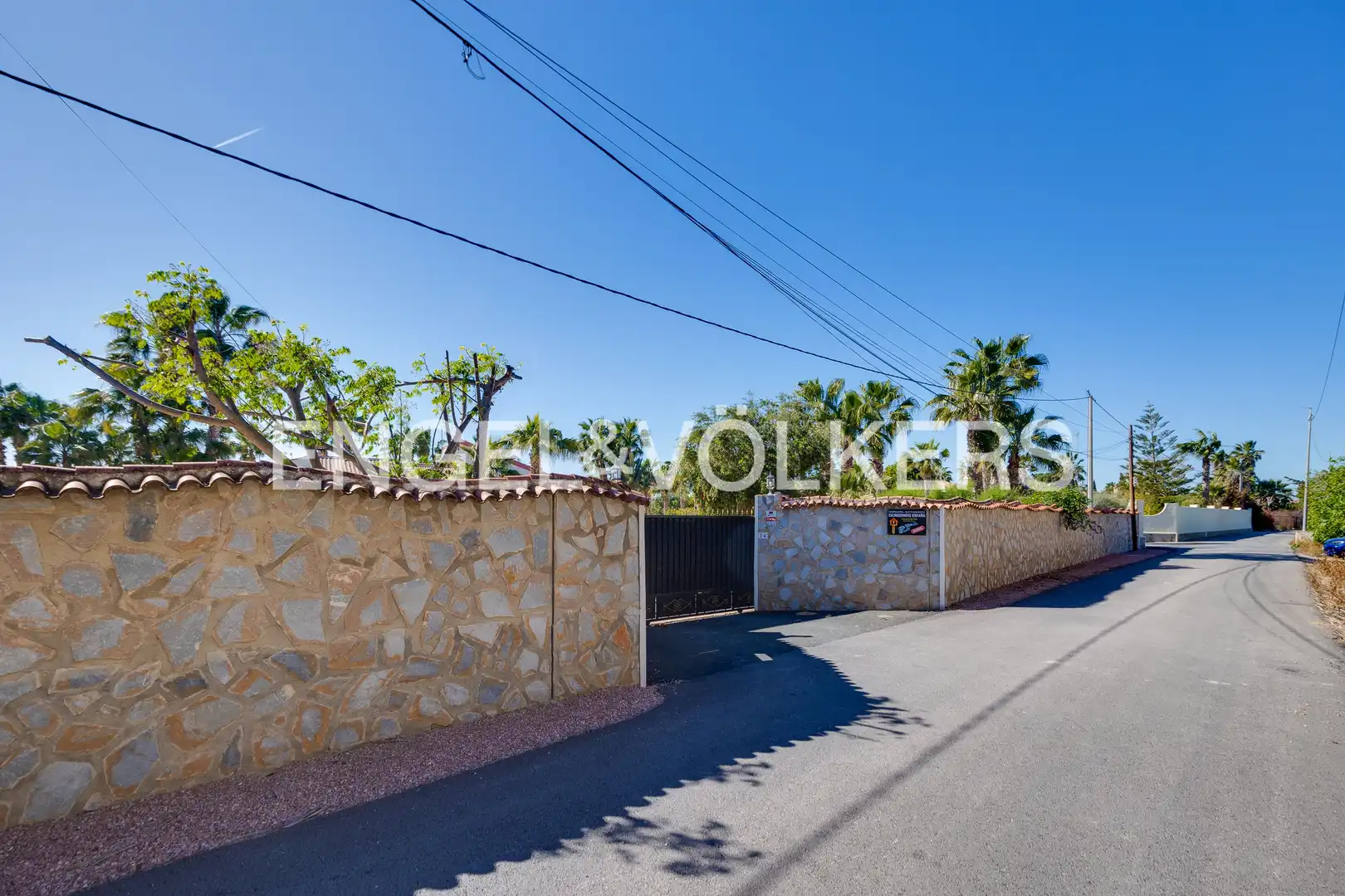 Vista exterior de Casa o chalet en venta en Daya Vieja con Aire acondicionado, Calefacción y Jardín privado
