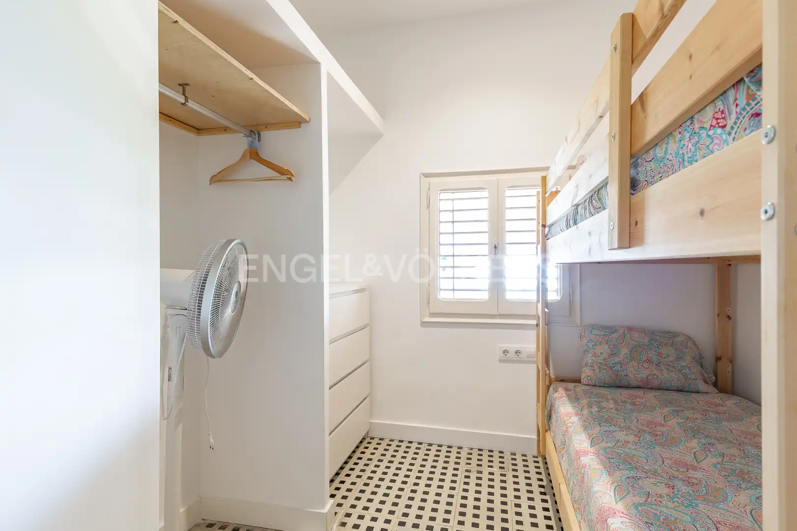 Dormitori de Apartament de lloguer en Caldes d'Estrac amb Calefacció, Jardí privat i Terrassa