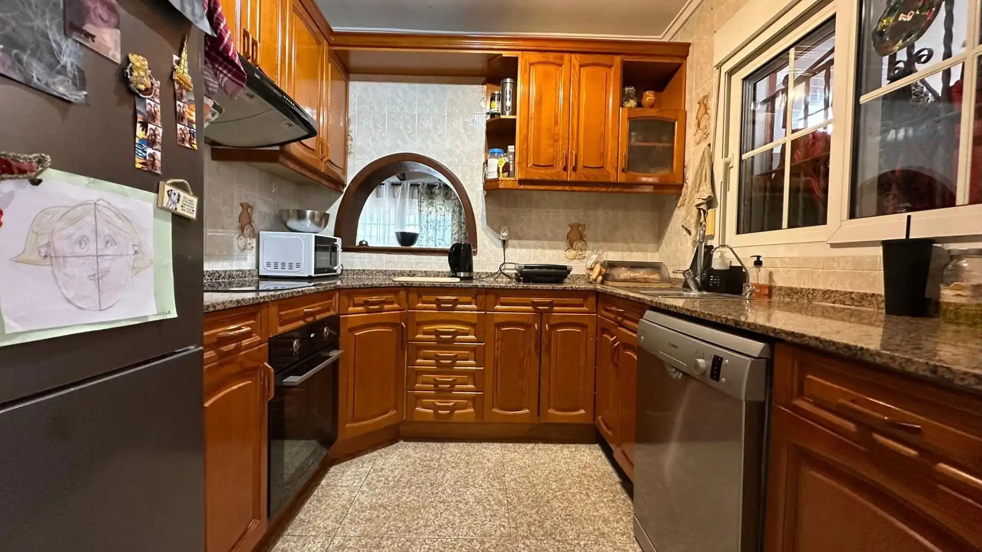 Cocina de Casa o chalet en venta en Torrevieja con Calefacción, Jardín privado y Piscina