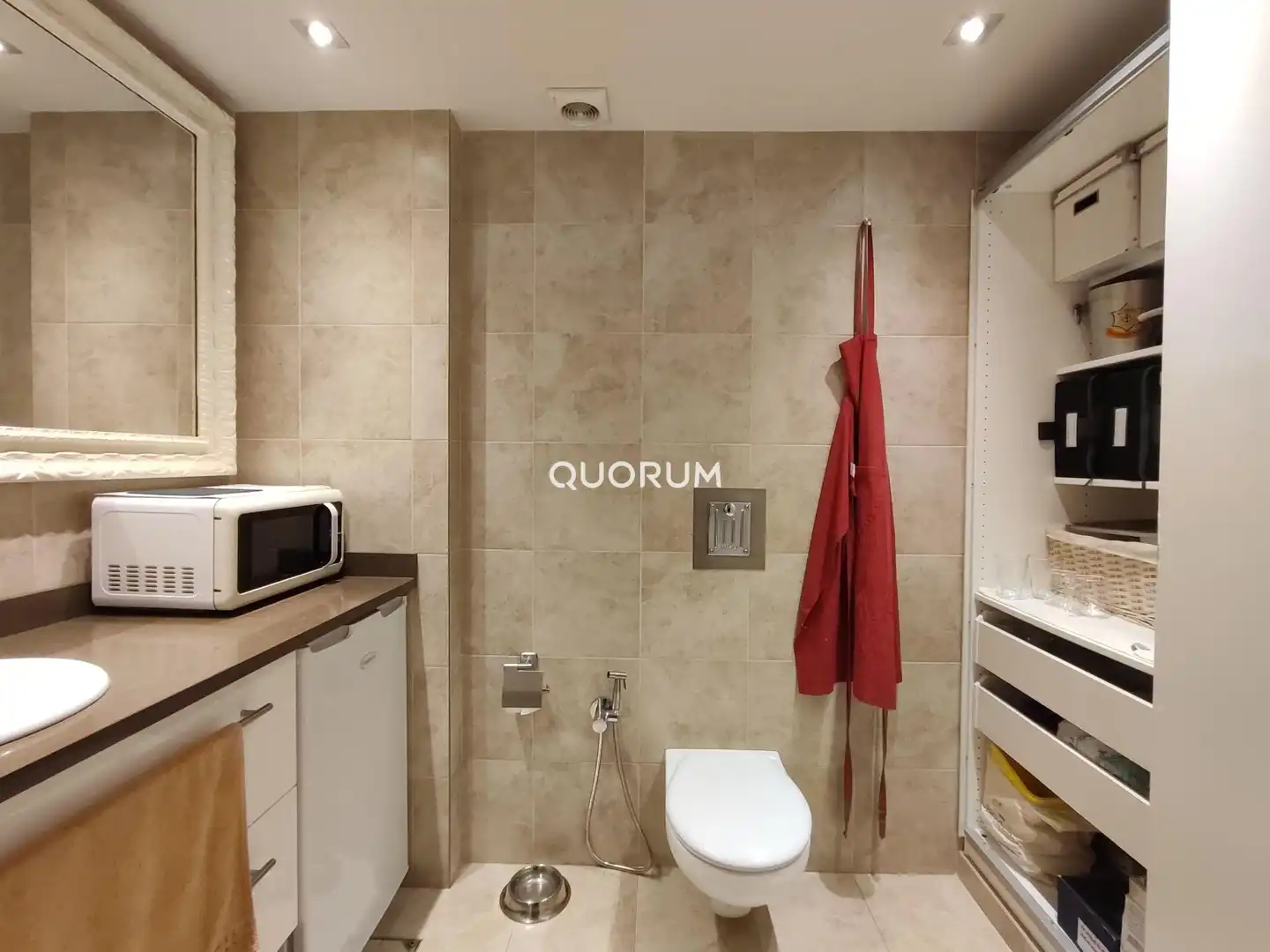 Baño de Local de alquiler en Bilbao  con Aire acondicionado