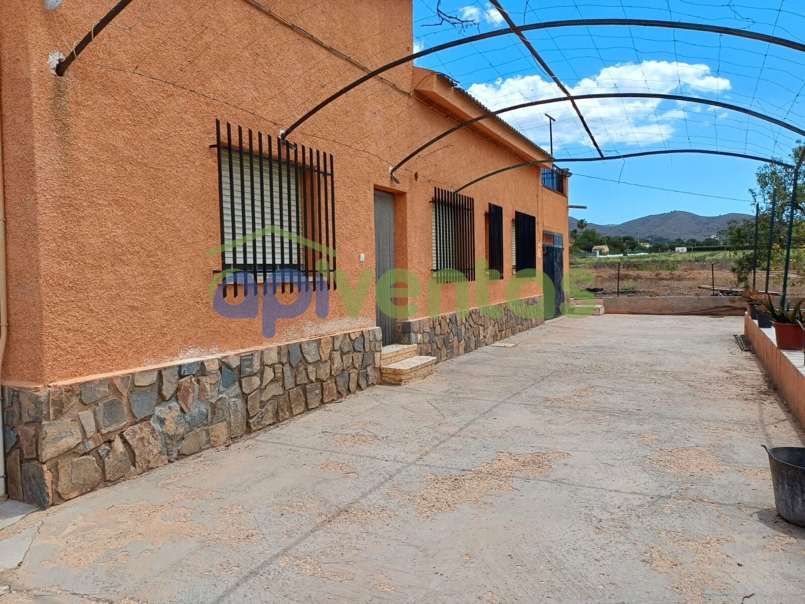 Vista exterior de Casa o xalet en venda en Lorca amb Calefacció, Jardí privat i Terrassa