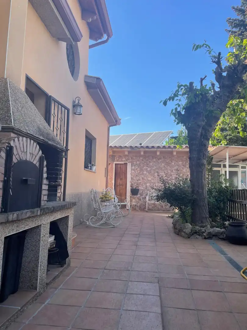 Chalet con piscina en venta en Carrer Catalunya, imagen 37