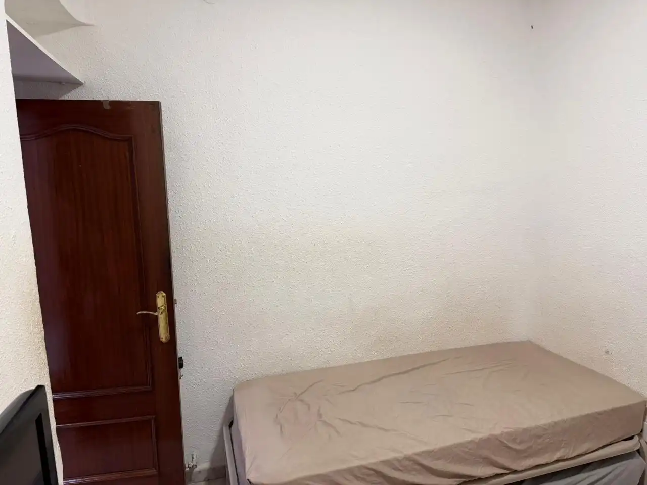 Habitación de Planta baja en venta en Madrid con Calefacción