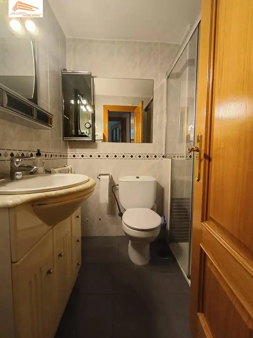 Bathroom of Flat for sale in Valladolid  with Heating