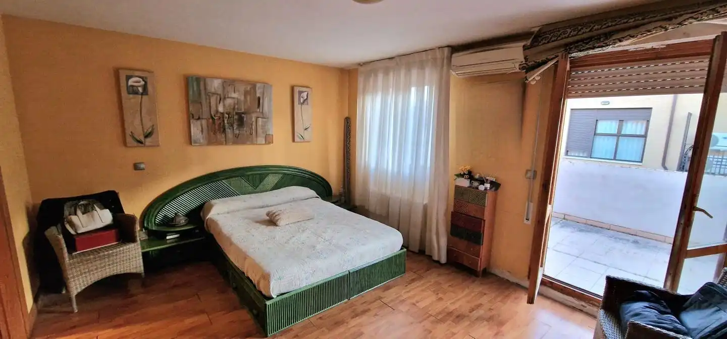 Bedroom of Detached homes for sale in Zaragoza  with Air Conditioner, Heating and Private garden