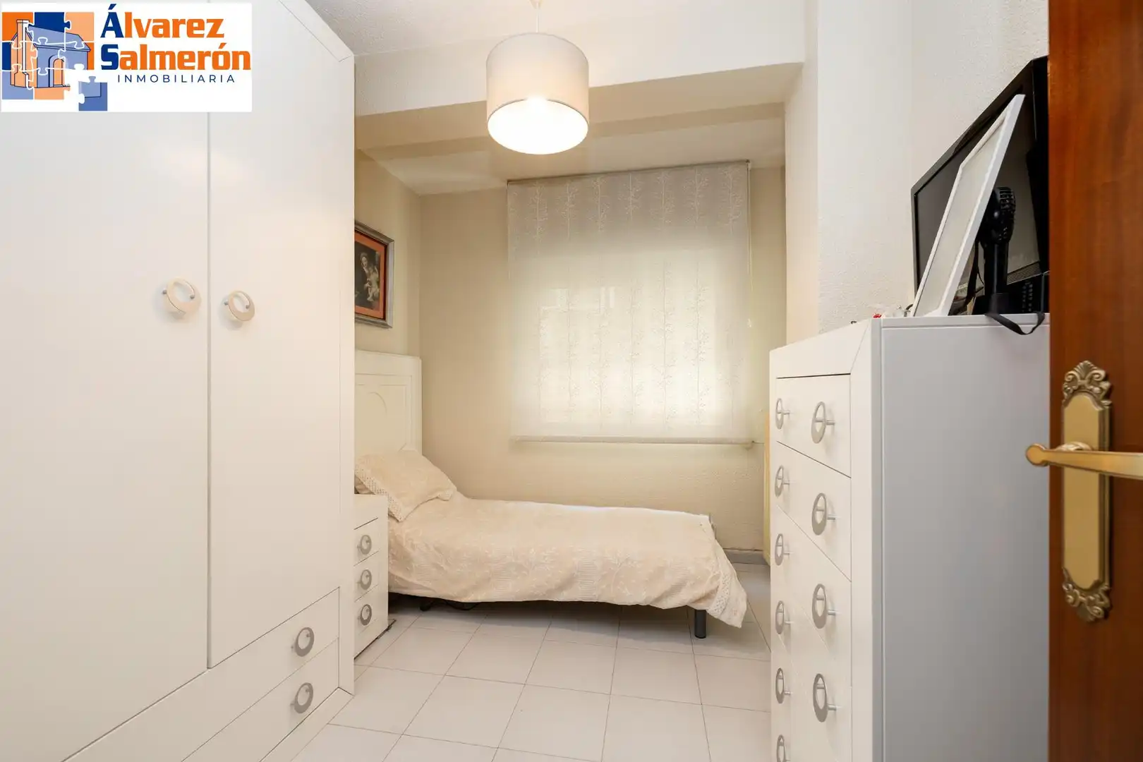 Bedroom of Flat for sale in Granada  with Balcony