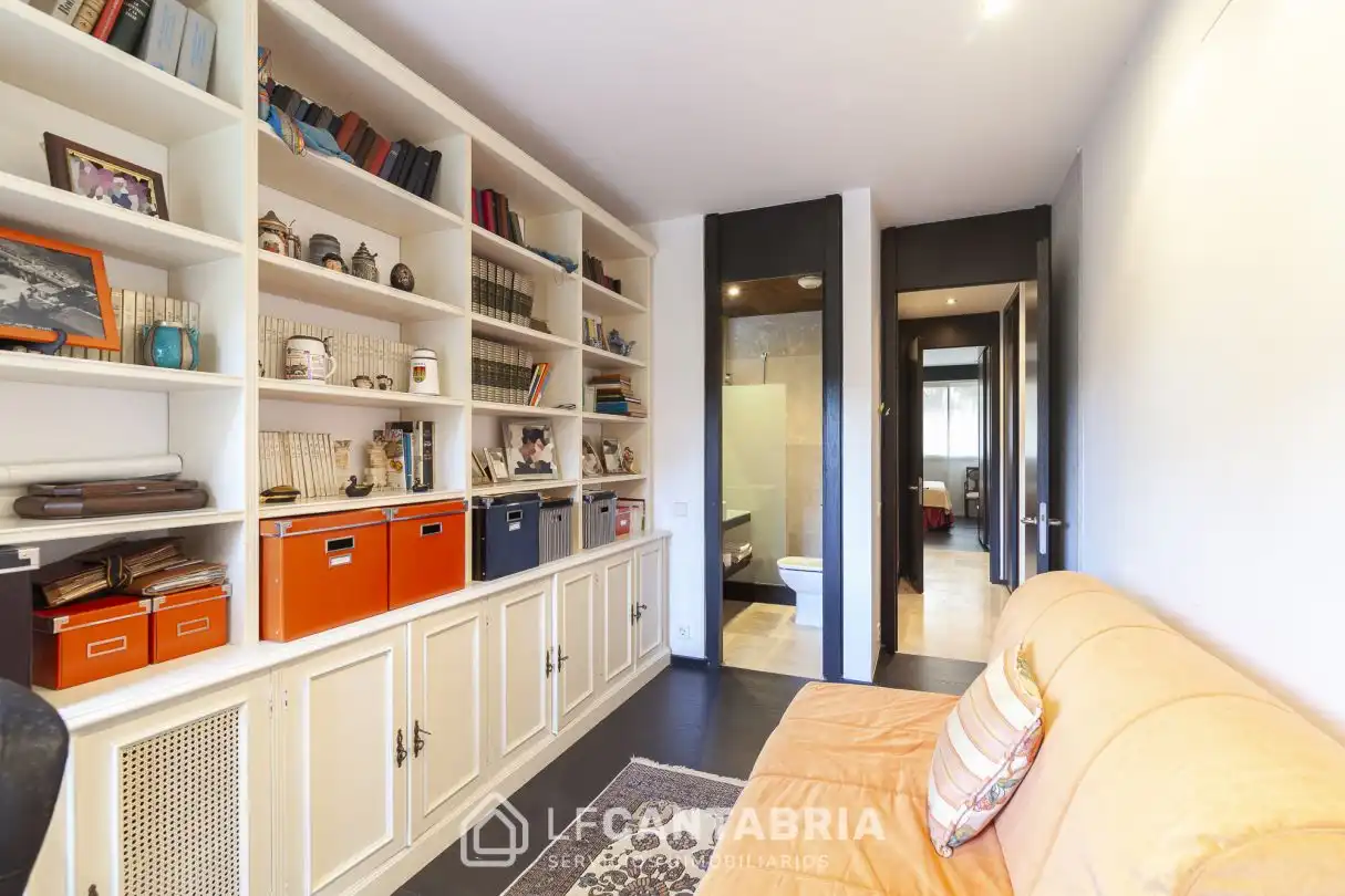 Bedroom of Flat for sale in Santander  with Heating, Private garden and Terrace