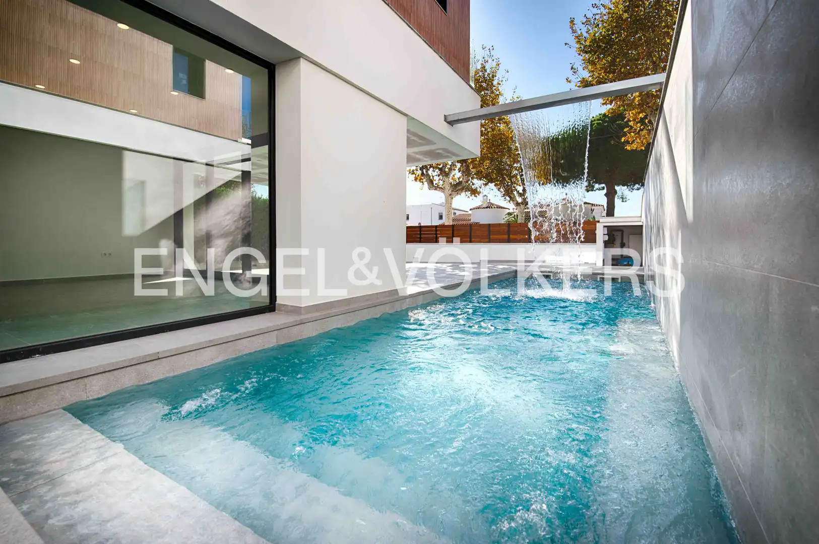 Terraced house with terrace for sale in Carrer Requesens, imagen 8