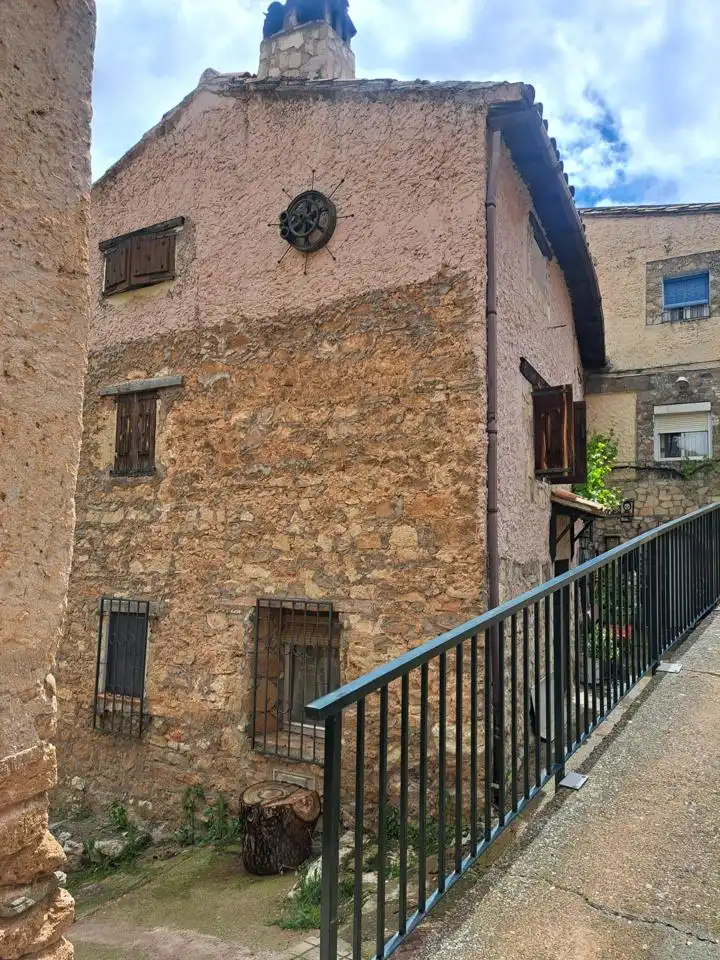 Vista exterior de Casa adosada en venta en Calmarza