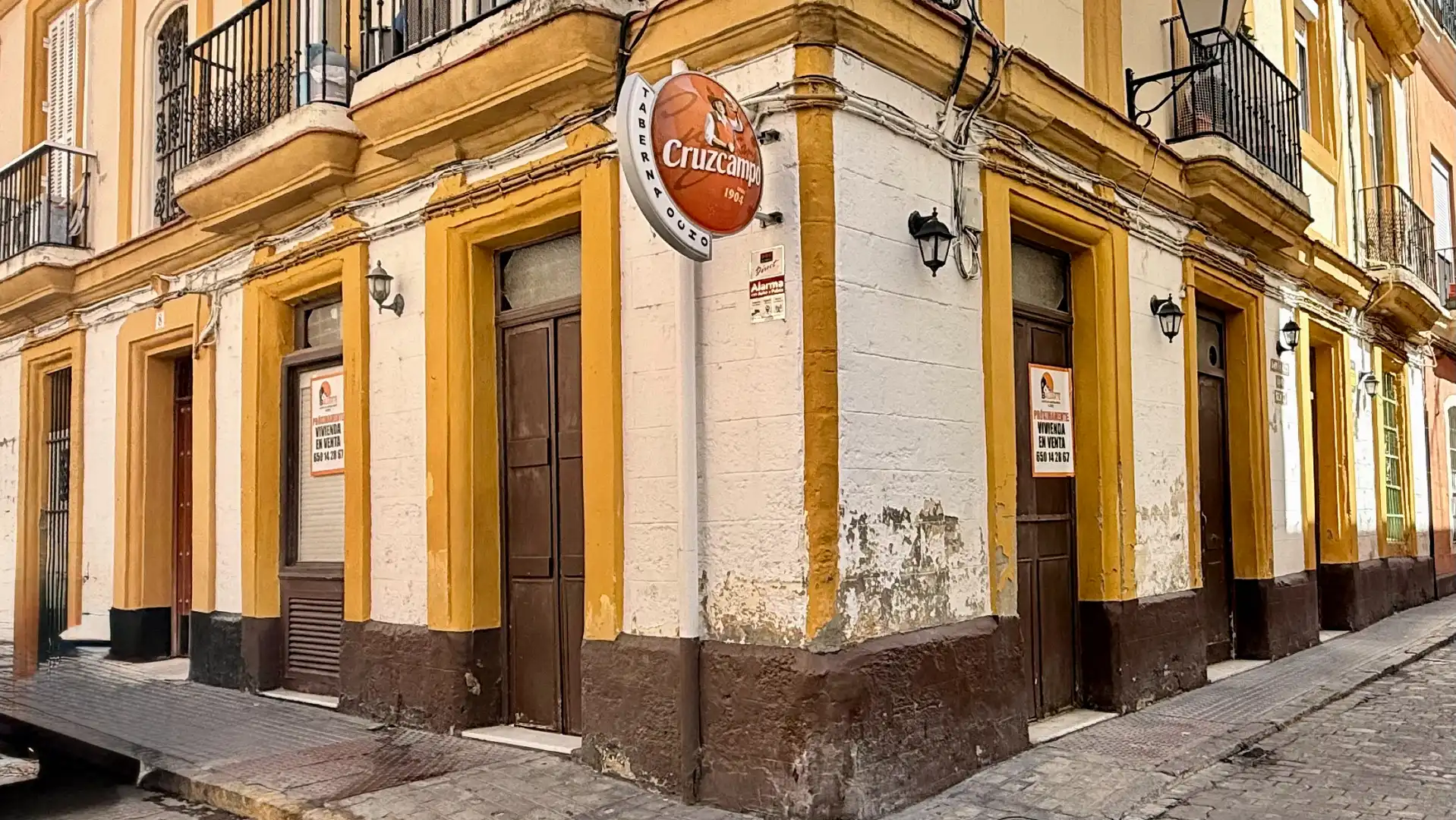 Vista exterior de Planta baja en venta en  Cádiz Capital