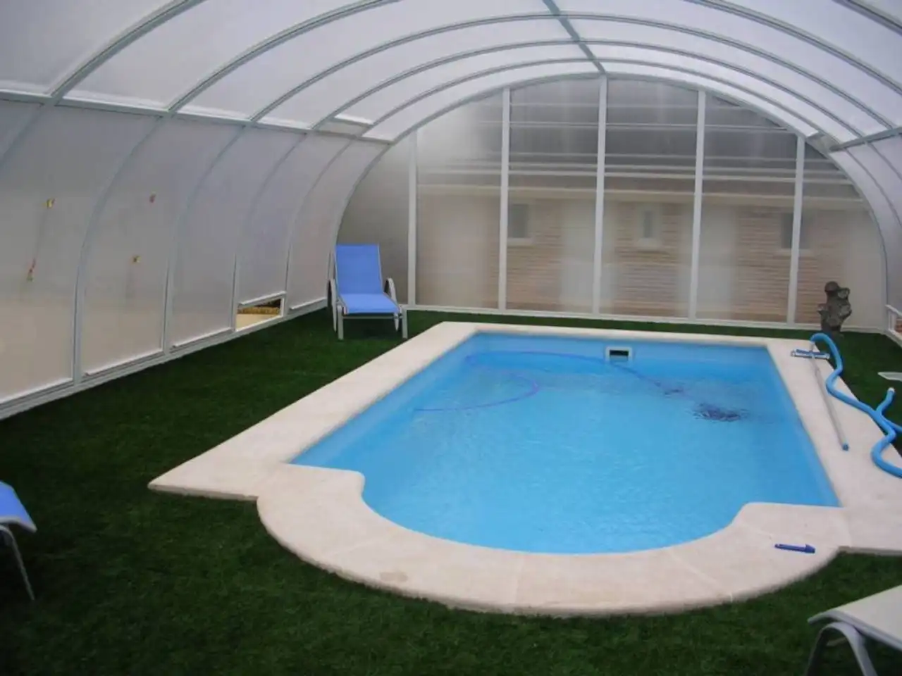 Piscina de Casa o xalet en venda en Valdeaveruelo amb Jardí privat