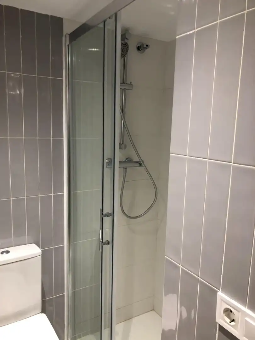 Bany de Dúplex en venda en Barcelona amb Aire condicionat