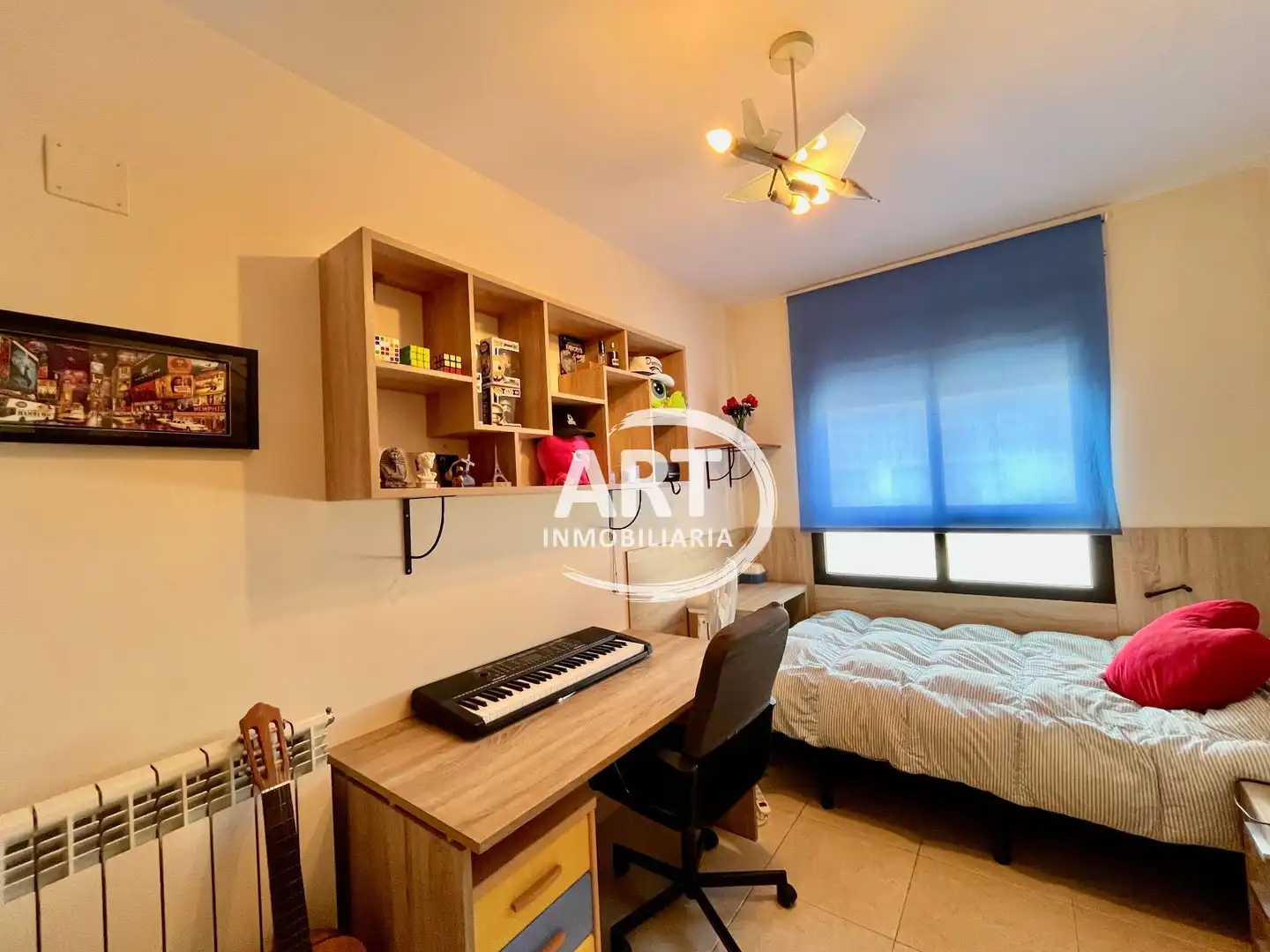 Schlafzimmer von Einfamilien-Reihenhaus zum Verkauf in San Antonio de Benagéber mit Klimaanlage, Heizung und Terrasse