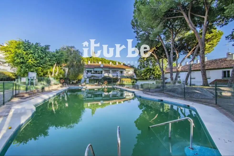 Flat for rent in Calomela-Arroyo Piedras, 1, Nagüeles Alto