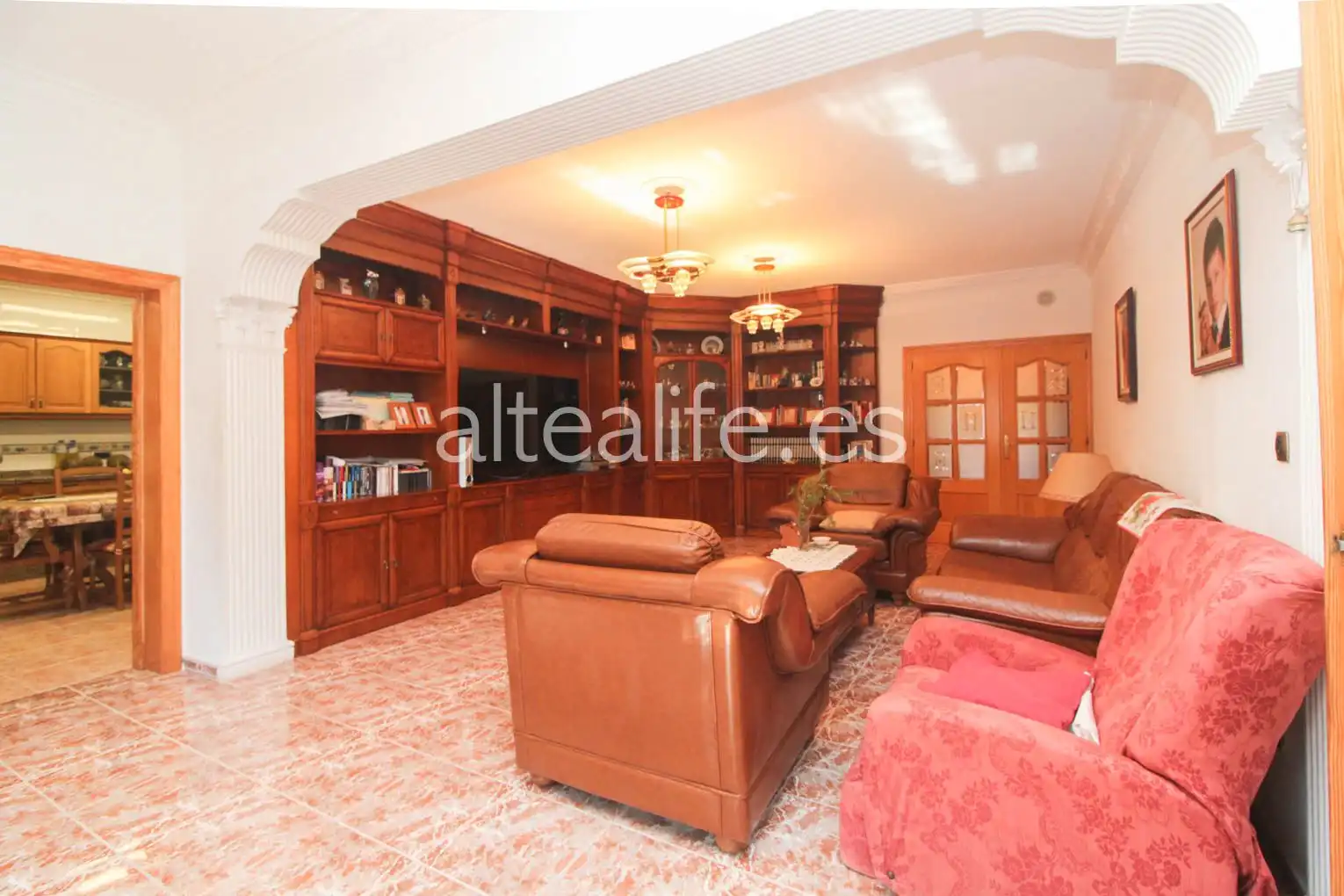 Sala de estar de Casa o chalet en venta en L'Alfàs del Pi con Aire acondicionado, Calefacción y Jardín privado