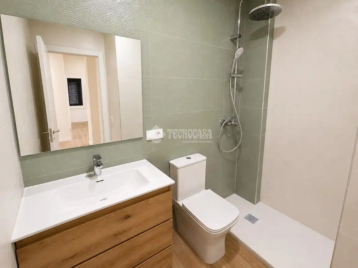 Baño de Piso en venta en Pinto con Aire acondicionado