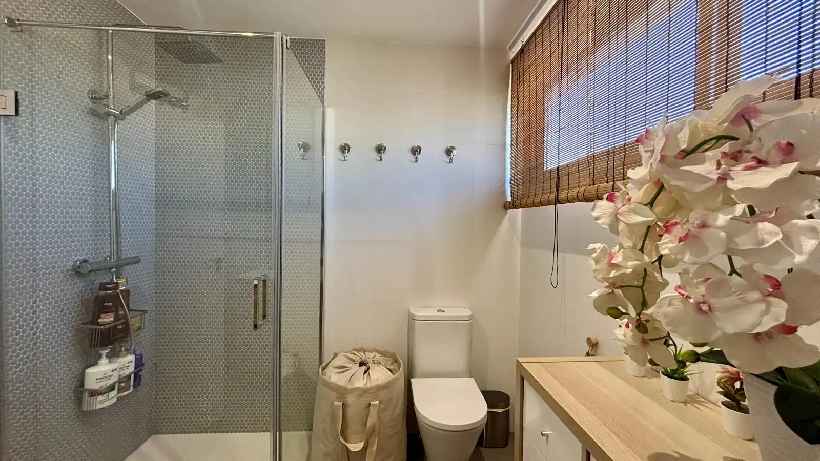 Baño de Casa adosada en venta en Torre-Pacheco con Aire acondicionado, Calefacción y Terraza